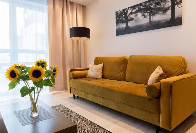 Platinum Towers E Apartments