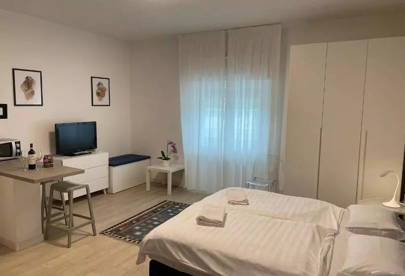 Roma Apart