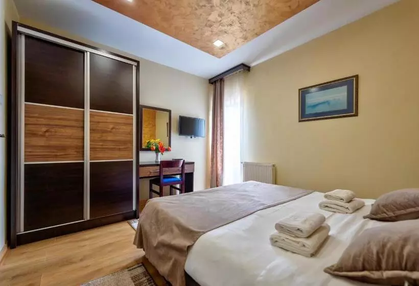 تختخواب و صبحانه Vila Monix Club Zlatibor