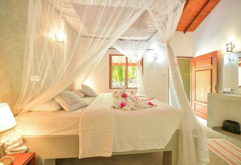 De Silva Palm Resort