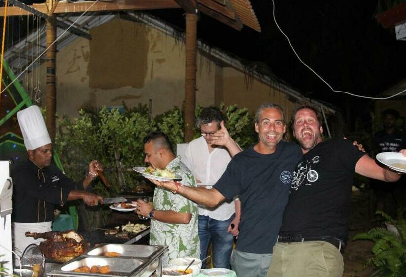 De Silva Palm Resort