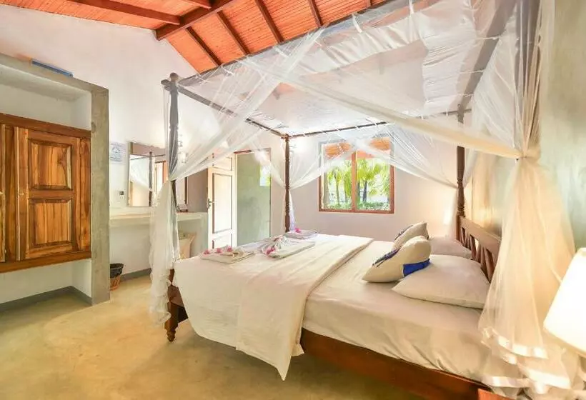 De Silva Palm Resort