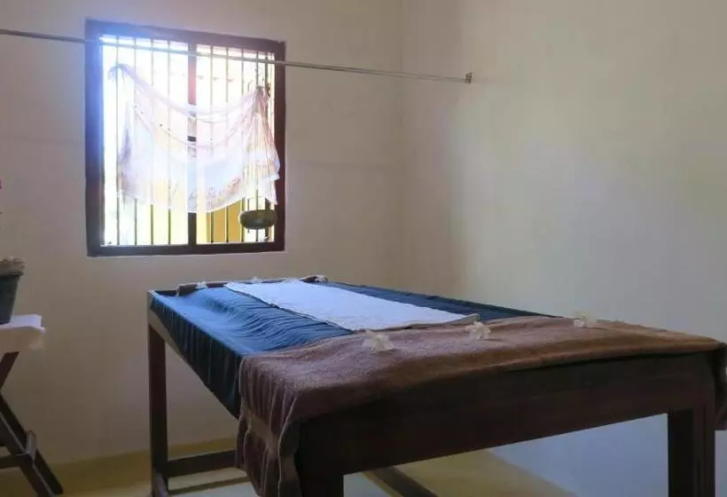 De Silva Palm Resort