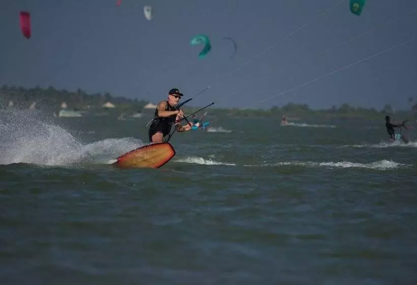 De Silva Palm Resort