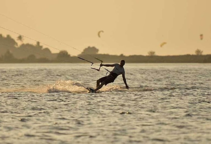 De Silva Palm Resort