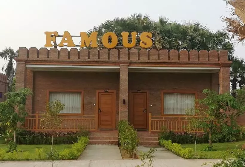 Famous Hotel Bagan 2