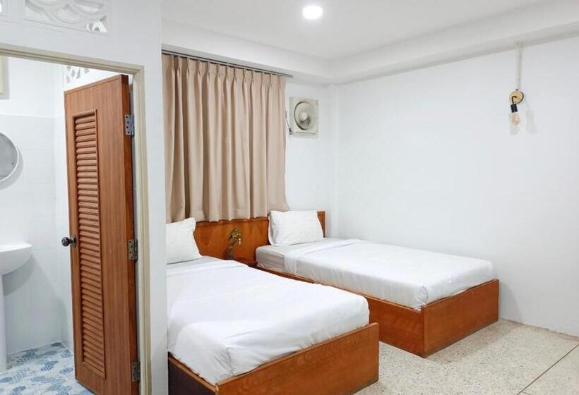 בית מלון כפרי Bangsaphan Resort