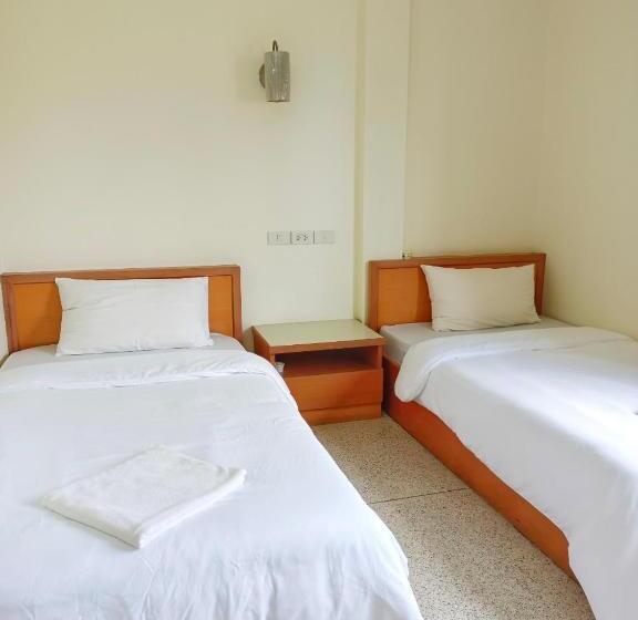 בית מלון כפרי Bangsaphan Resort