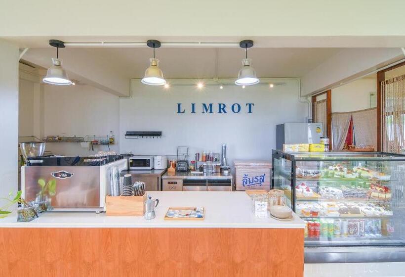 בית מלון כפרי Bangsaphan Resort