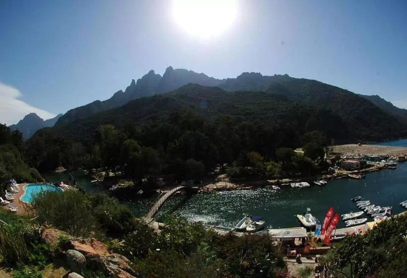 Hotelli Le Méditerranée