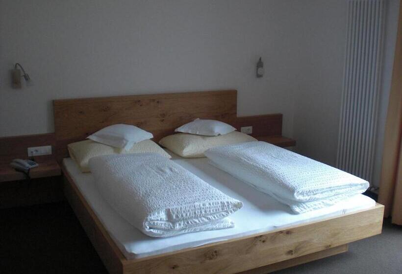 ホテル Pension Morenfeld