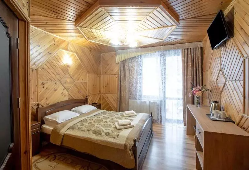 Hotelli Sadyba U Halyny