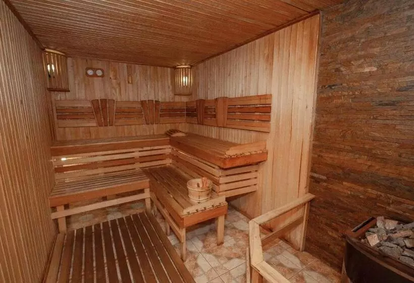 Hotelli Sadyba U Halyny