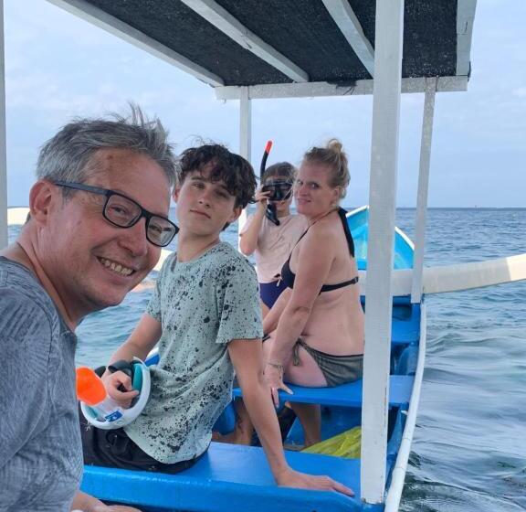 بنسيون Diver S Cafe Amed