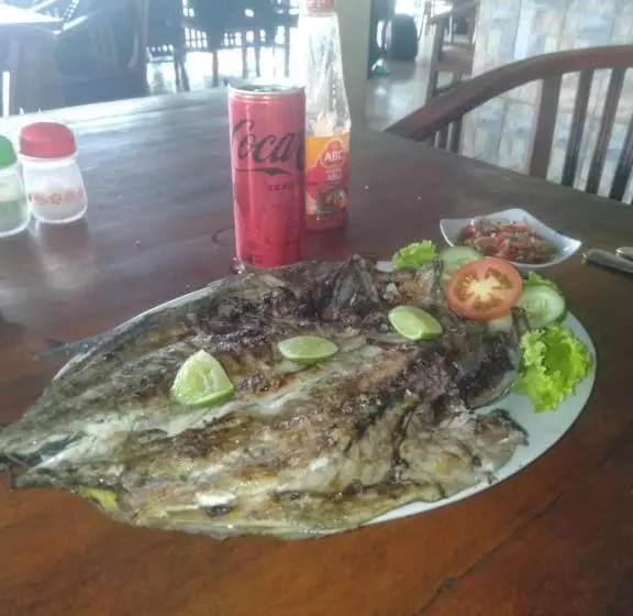 Majatalo Diver S Cafe Amed