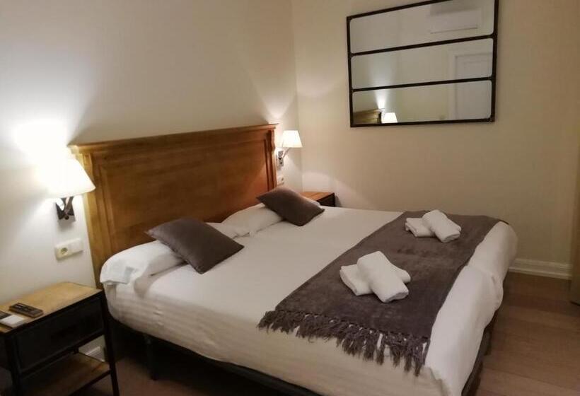 بنسيون Don Cecilio Guesthouse