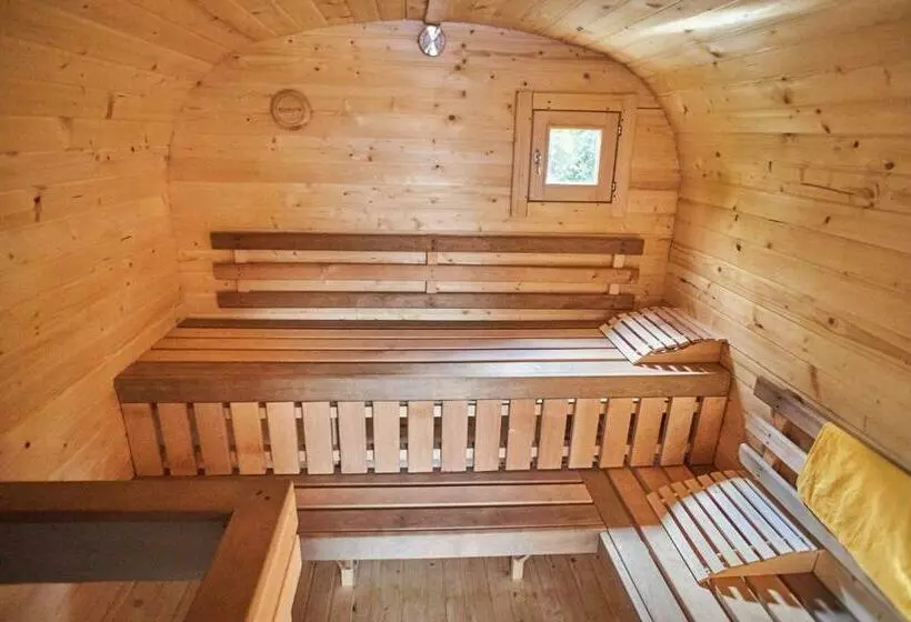 Pension Restaurant Bobrovník