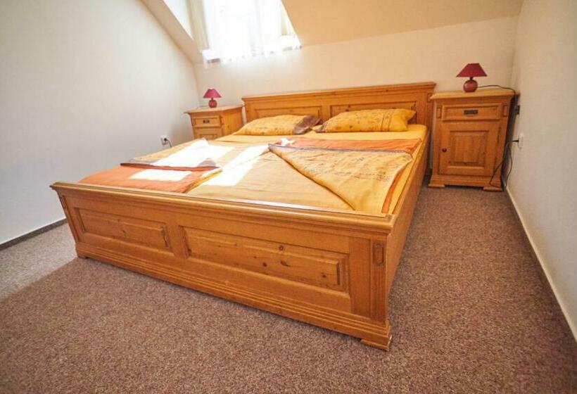 Pension Restaurant Bobrovník