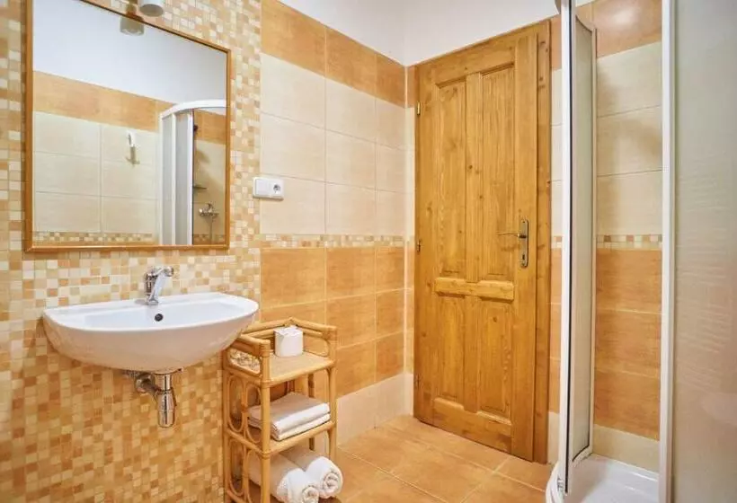 Pension Restaurant Bobrovník