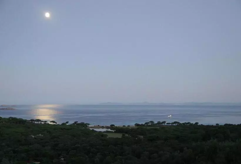 Aamiaismajoitus (B&B) Chambres D'hôtes Littariccia