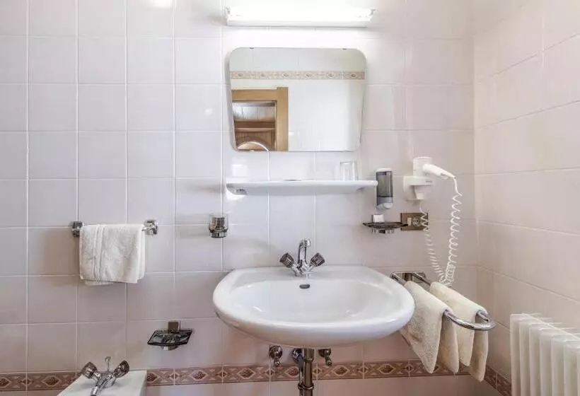 Aamiaismajoitus (B&B) Garni Baita