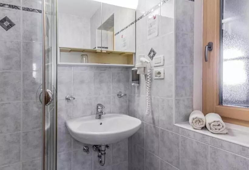 Aamiaismajoitus (B&B) Garni Baita