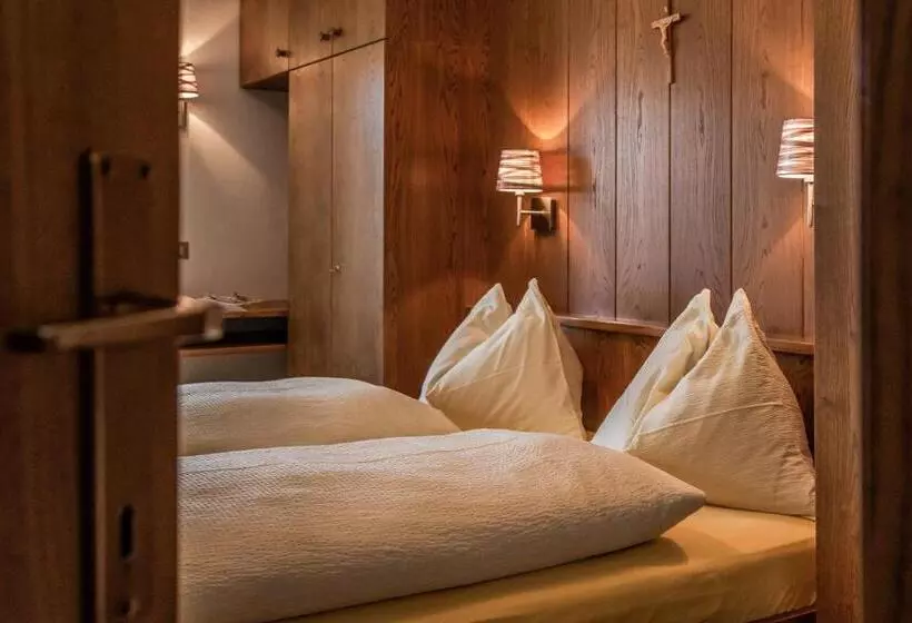 Aamiaismajoitus (B&B) Garni Baita