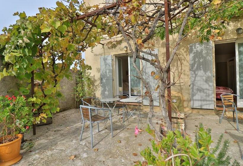 تختخواب و صبحانه Mas Des Tourterelles