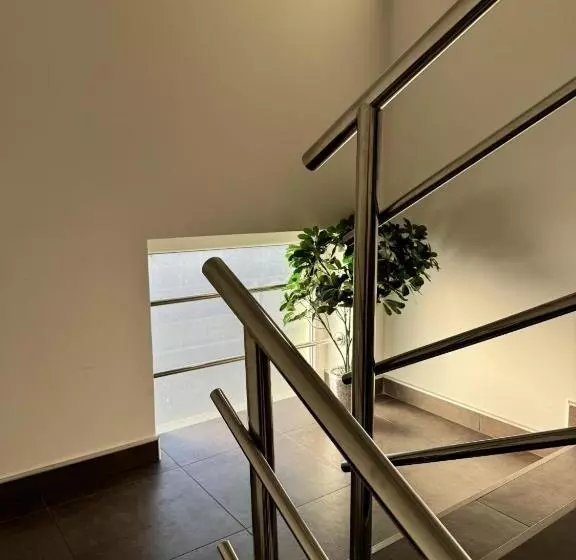 Aamiaismajoitus (B&B) Pansion Komfor Fitea