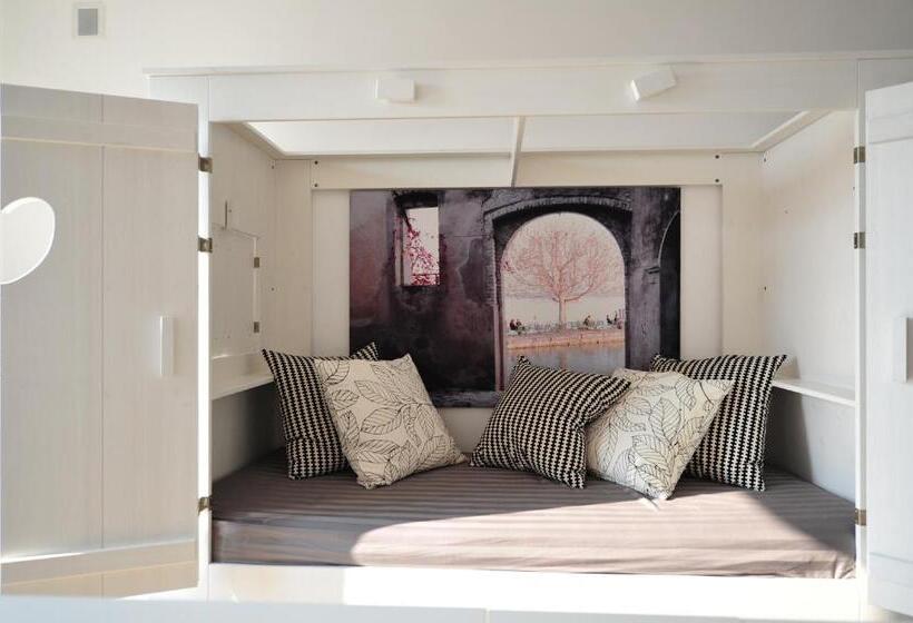 مبيت وإفطار Zeno Suites