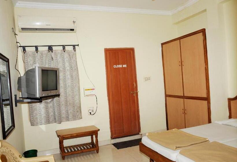 Hotel Agarala Residency