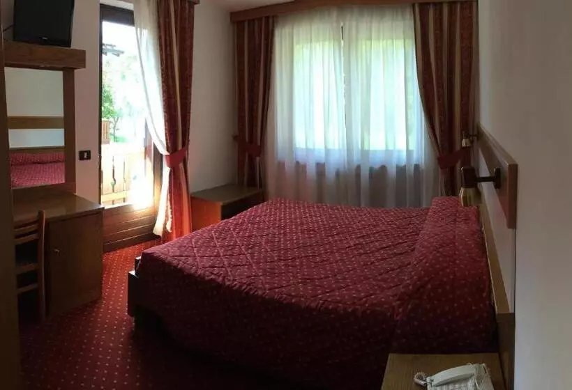 Hotelli Albergo Garni Martina