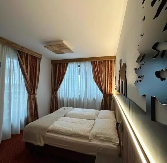 Hotelli Albergo Garni Martina