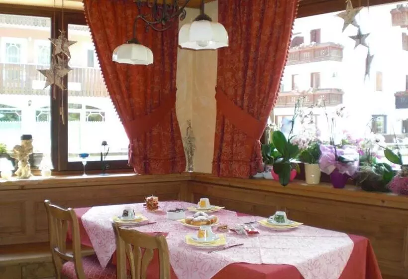 Hotelli Albergo Garni Martina