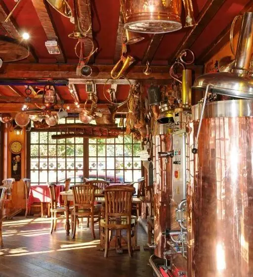هتل La Taverne Des Deux Augustins