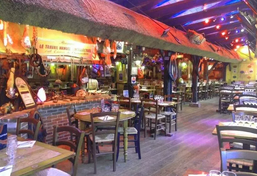 هتل La Taverne Des Deux Augustins