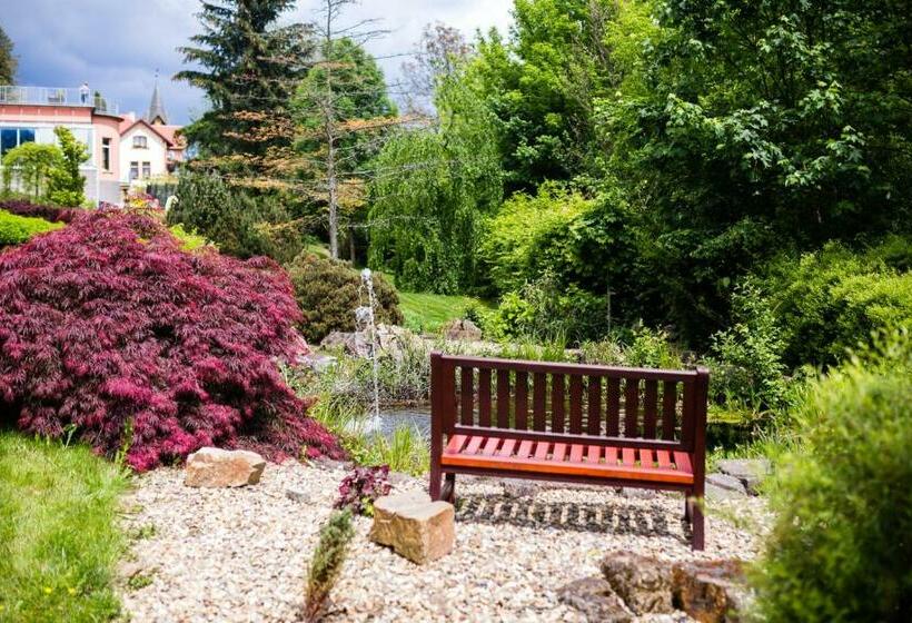 فندق Luxury Spa & Wellness Vila Valaška