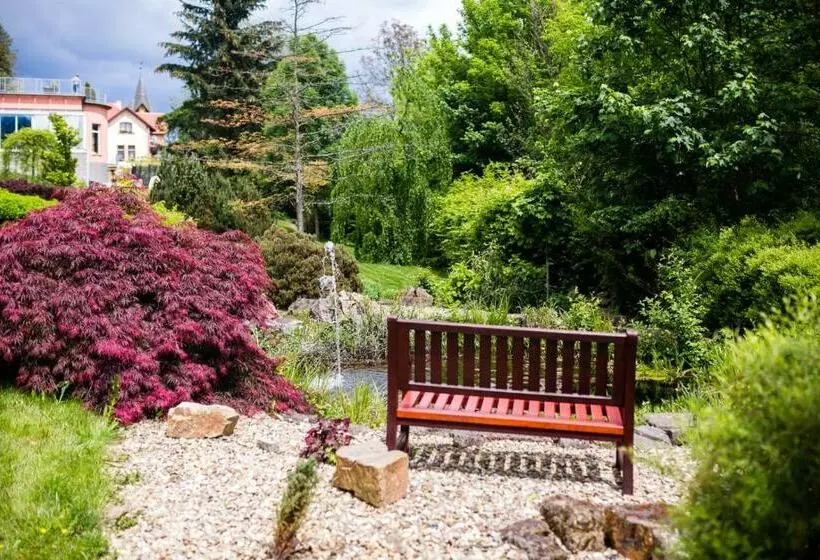 Hotelli Luxury Spa & Wellness Vila Valaška