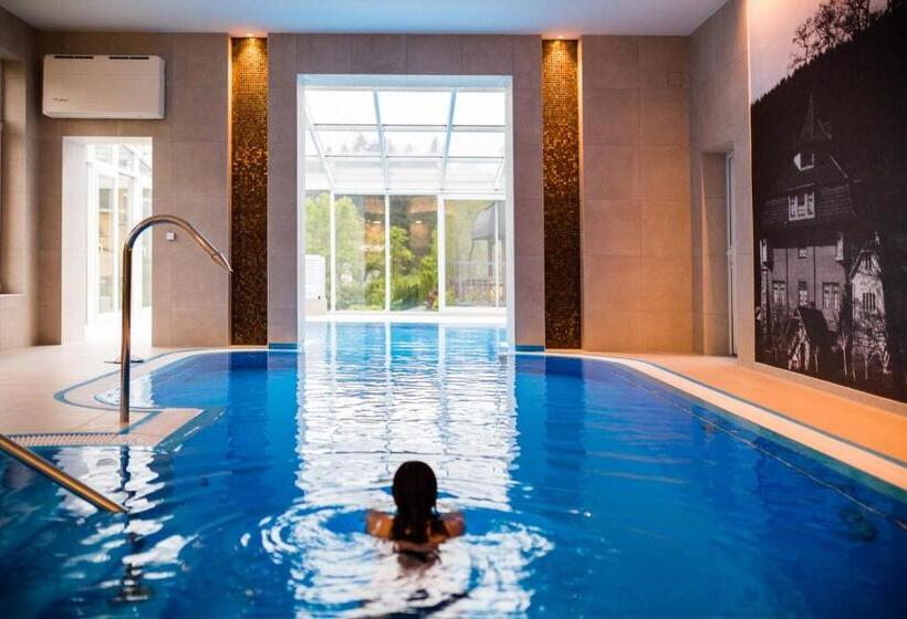 فندق Luxury Spa & Wellness Vila Valaška