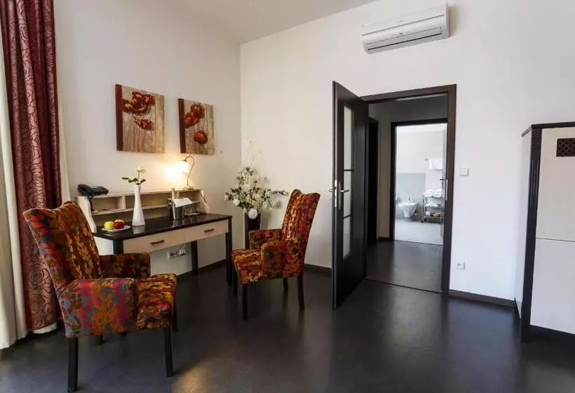 Hotelli Luxury Spa & Wellness Vila Valaška