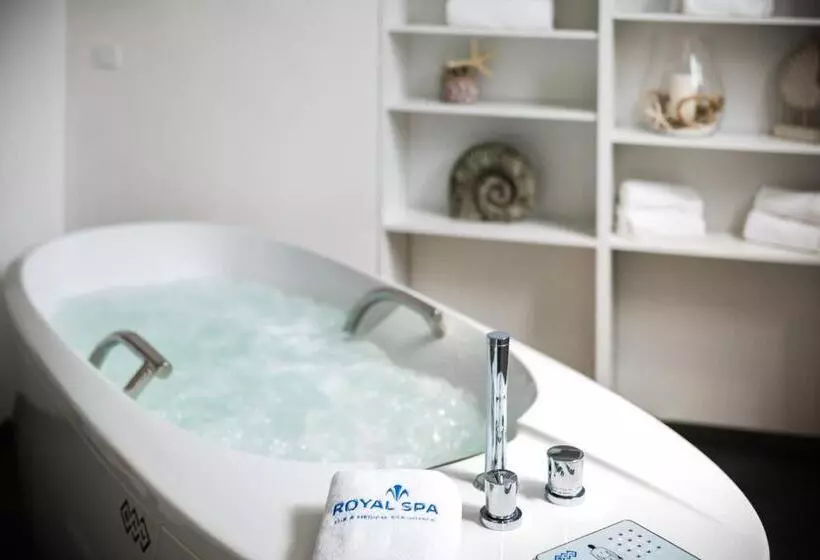 Hotelli Luxury Spa & Wellness Vila Valaška