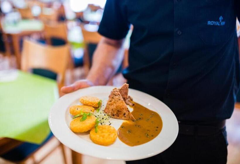 فندق Luxury Spa & Wellness Vila Valaška