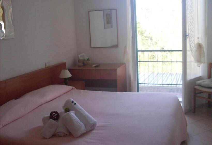 בית מלון כפרי Silvia