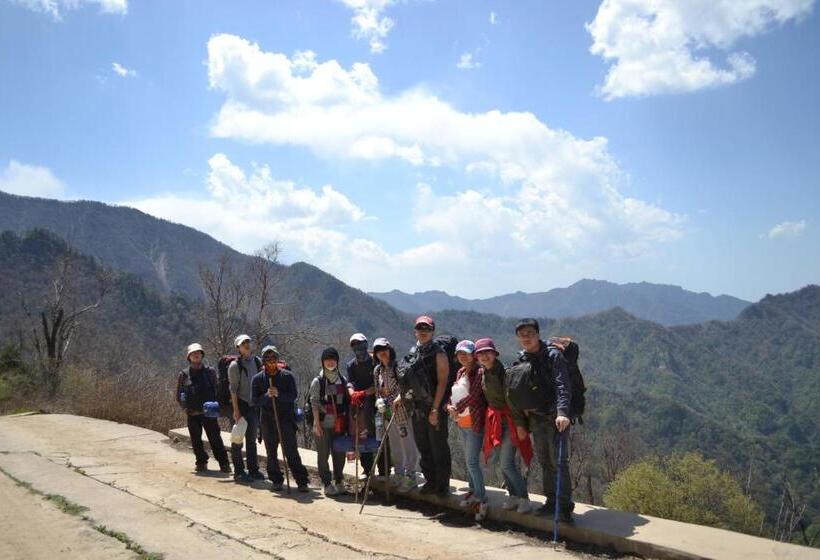 Huashan International Youth Hostel