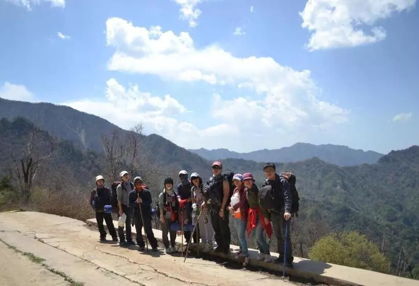 Huashan International Youth Hostel