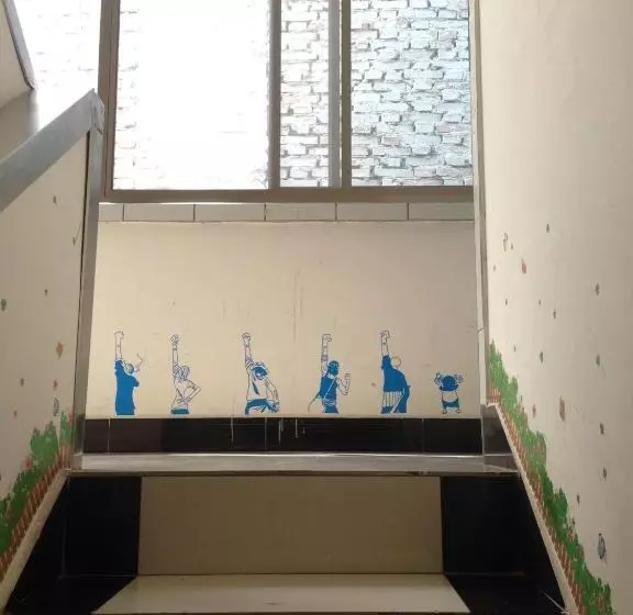 Huashan International Youth Hostel