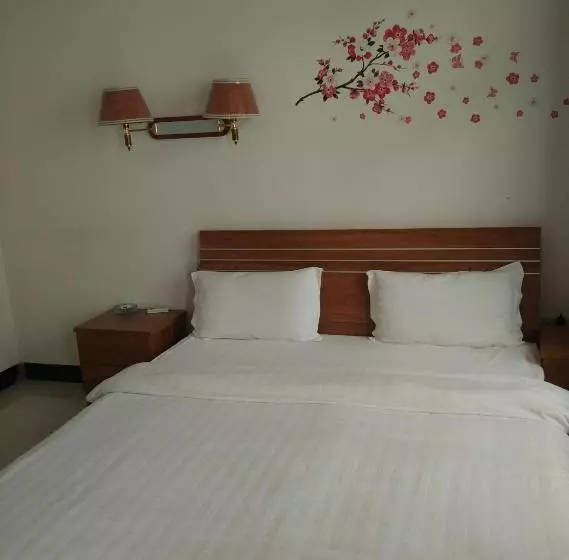 Huashan International Youth Hostel