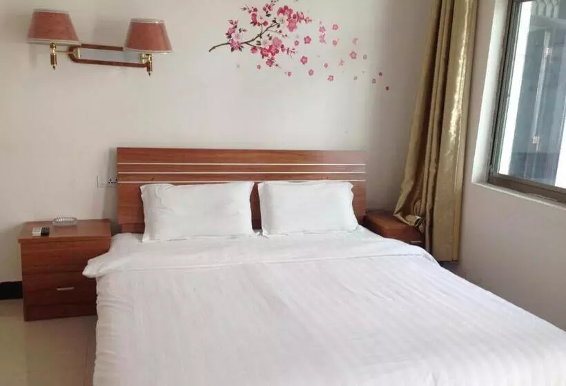 Huashan International Youth Hostel