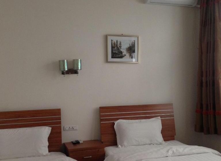 Huashan International Youth Hostel