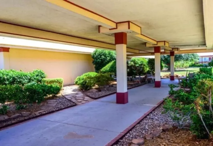 Executive Inn Hotel & Conference Centre